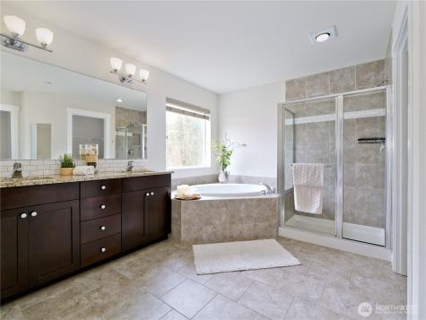 16271 SE 181 Street Renton WA 98058