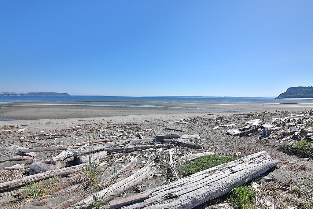 2445 Discovery Place Langley WA 98260
