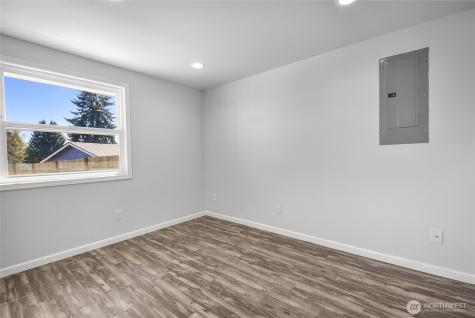 8705 12th Street NE Lake Stevens WA 98258