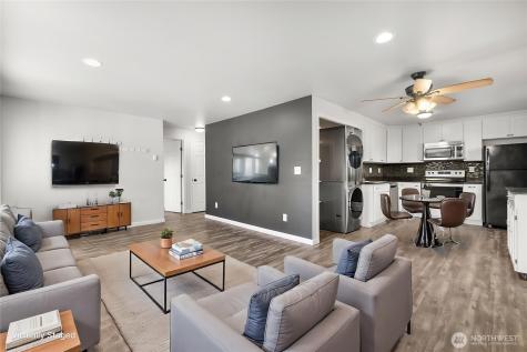 8705 12th Street NE Lake Stevens WA 98258