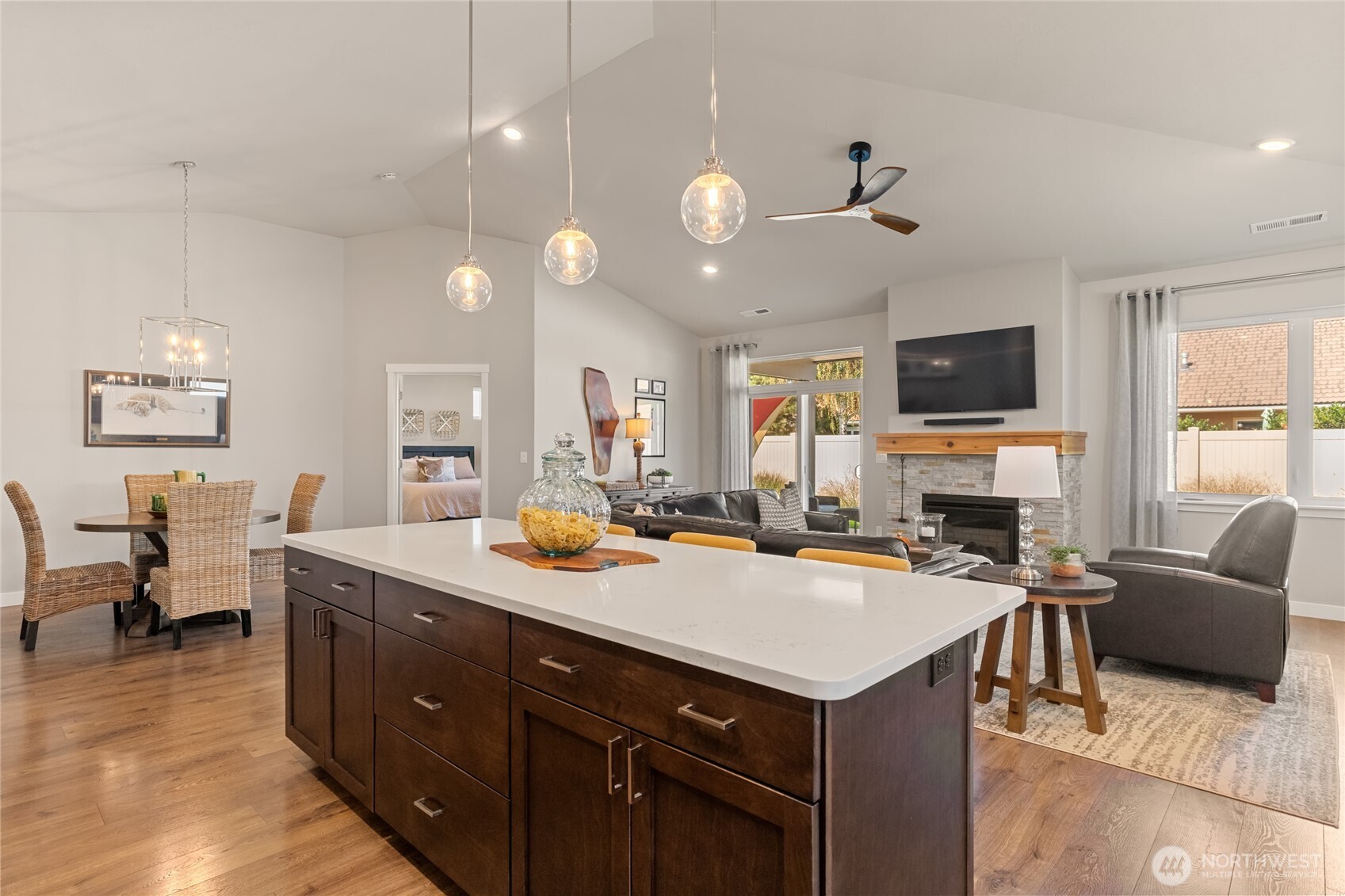 905 N M Loop Drive SW Quincy WA 98848