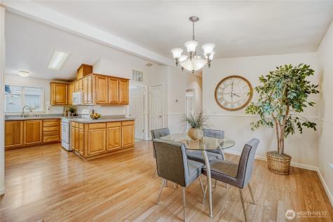 22241 SE 241st Place Maple Valley WA 98038