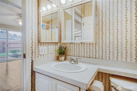 22241 SE 241st Place Maple Valley WA 98038