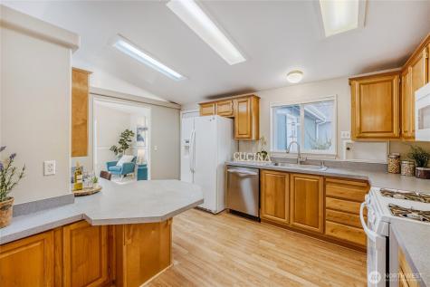 22241 SE 241st Place Maple Valley WA 98038