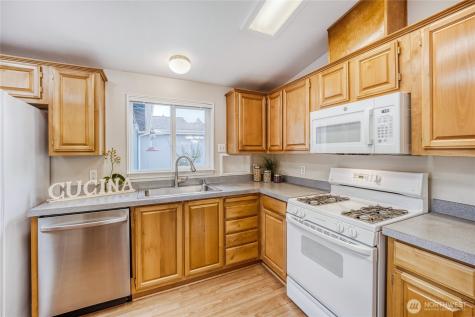 22241 SE 241st Place Maple Valley WA 98038