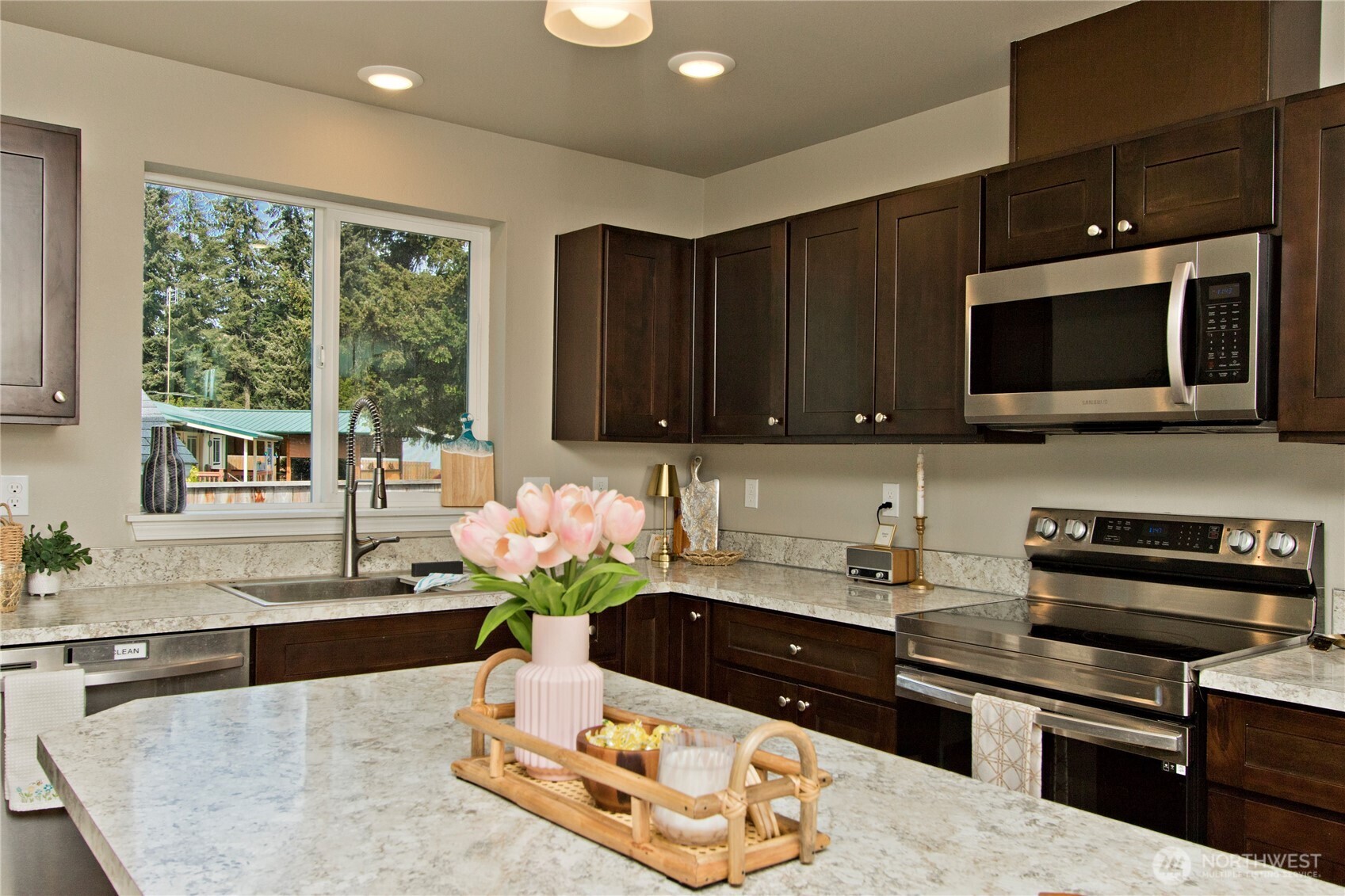 6422 198th Street E Spanaway WA 98387