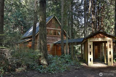 3771 Woodland Hall Lane Clinton WA 98236
