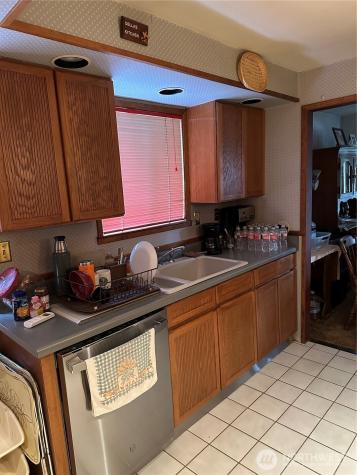 7033 S 116th Place Seattle WA 98178
