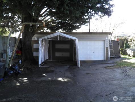 7033 S 116th Place Seattle WA 98178