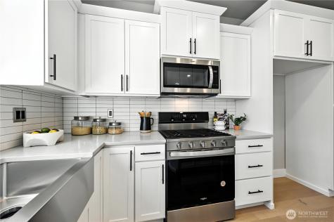 10 Meridian Avenue SE Bothell WA 98012