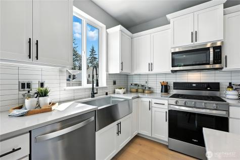 10 Meridian Avenue SE Bothell WA 98012