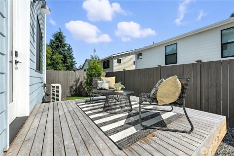 10 Meridian Avenue SE Bothell WA 98012