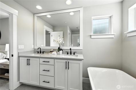 10 Meridian Avenue SE Bothell WA 98012