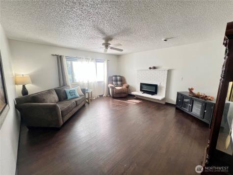 613 Holm Avenue Montesano WA 98563