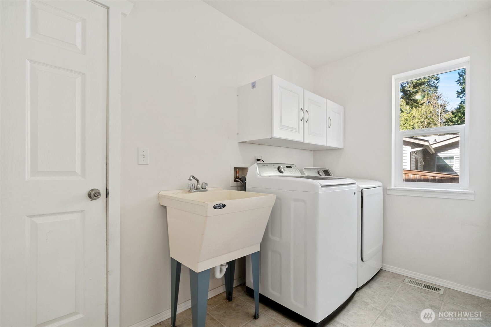 5662 Hicks Ave NE Bremerton WA 98311
