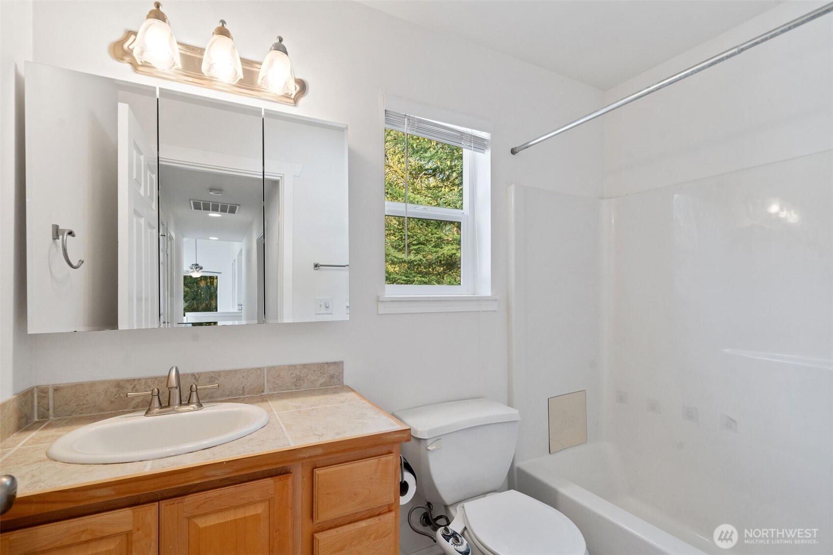 5662 Hicks Ave NE Bremerton WA 98311