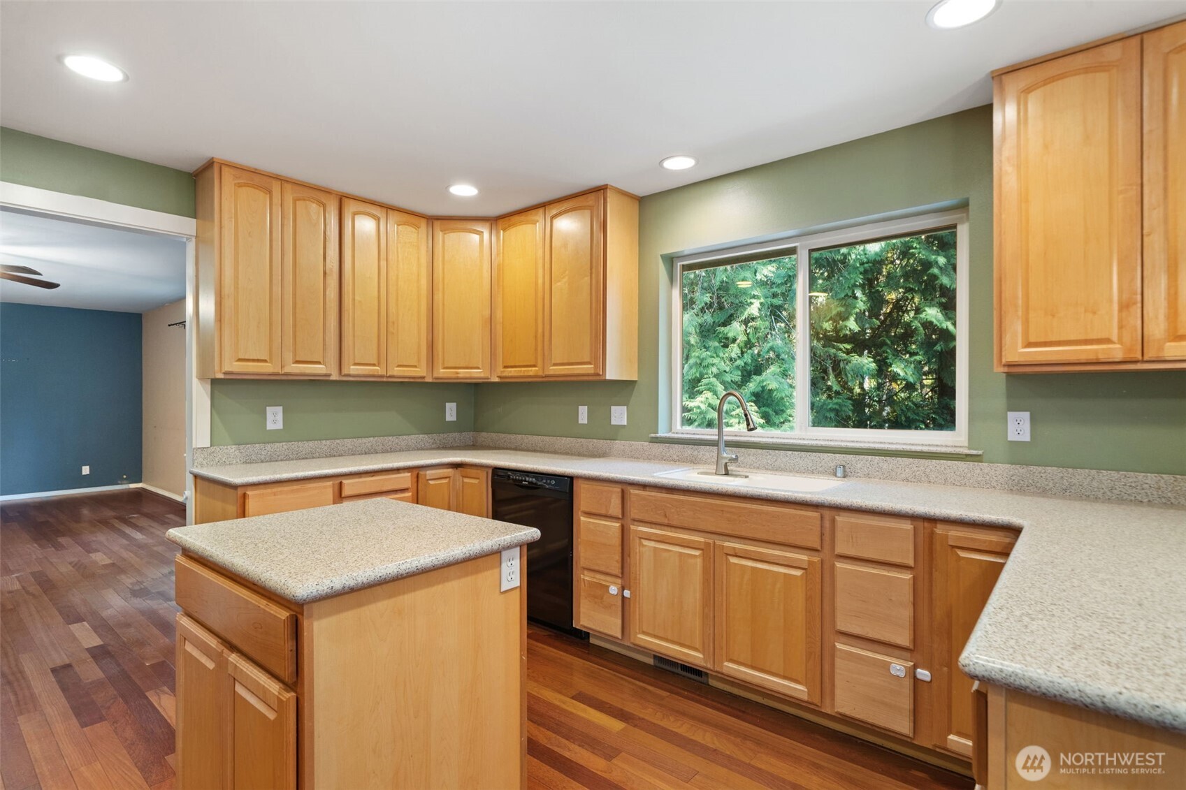 5662 Hicks Ave NE Bremerton WA 98311