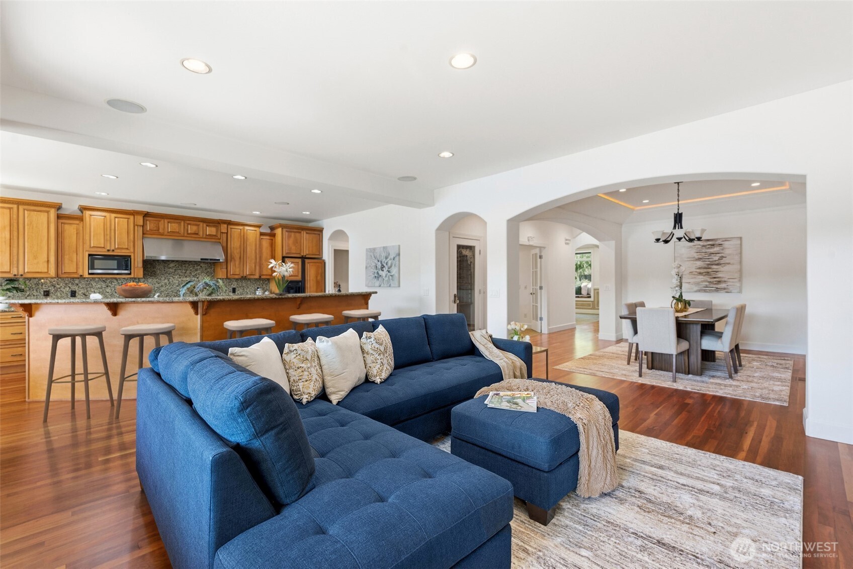 8696 Island Drive S Seattle WA 98118