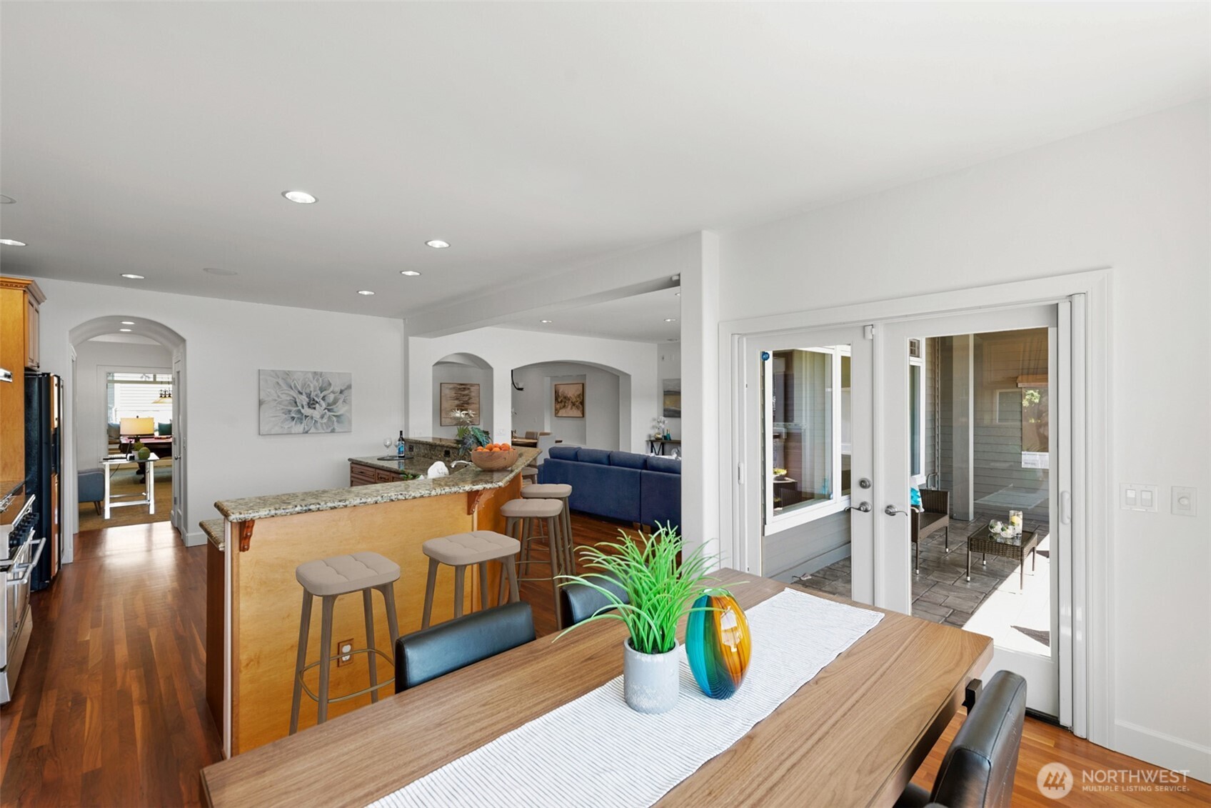 8696 Island Drive S Seattle WA 98118