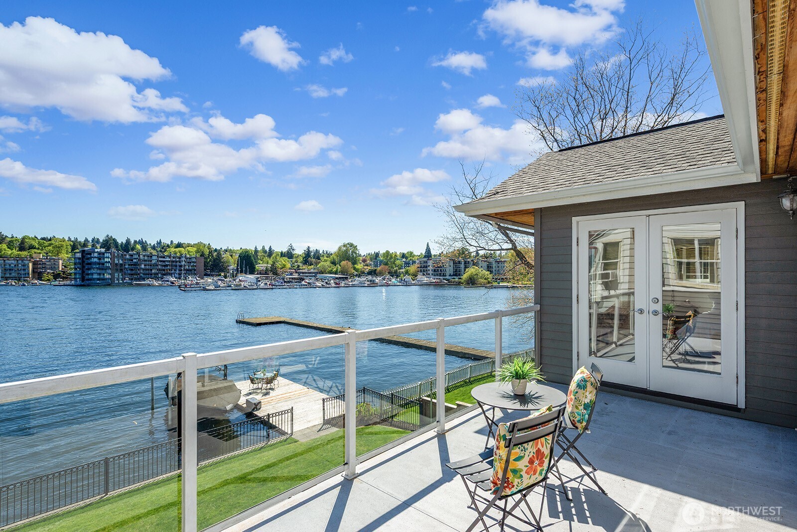 8696 Island Drive S Seattle WA 98118