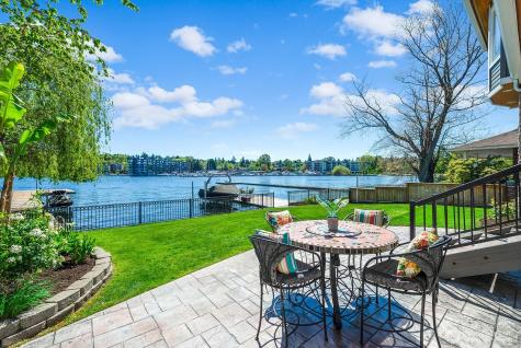 8696 Island Drive S Seattle WA 98118