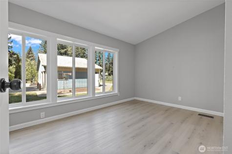 35105 34th Avenue E Eatonville WA 98328