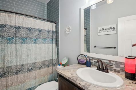130 Zephyr Drive Silverlake WA 98645