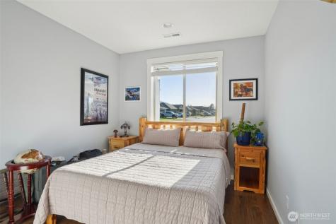 130 Zephyr Drive Silverlake WA 98645