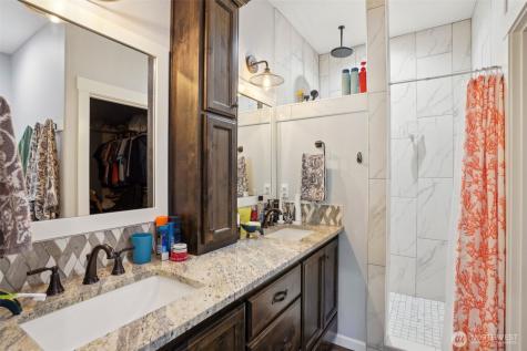 130 Zephyr Drive Silverlake WA 98645