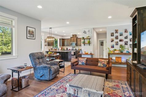 130 Zephyr Drive Silverlake WA 98645
