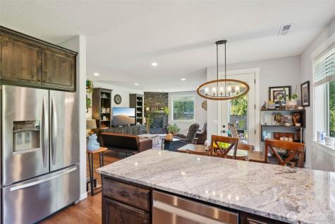 130 Zephyr Drive Silverlake WA 98645