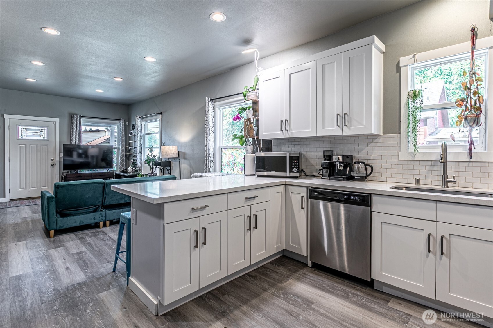 6827 S Thompson Avenue Tacoma WA 98408
