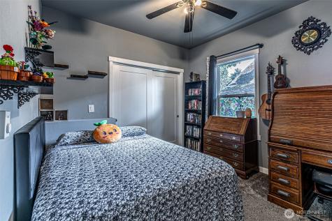 6827 S Thompson Avenue Tacoma WA 98408