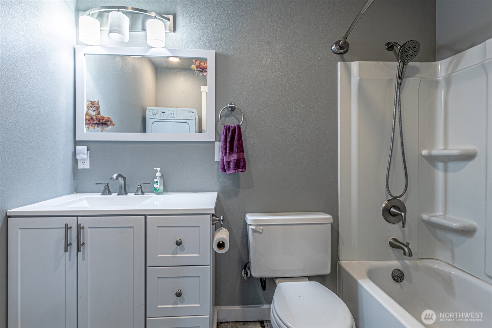 6827 S Thompson Avenue Tacoma WA 98408
