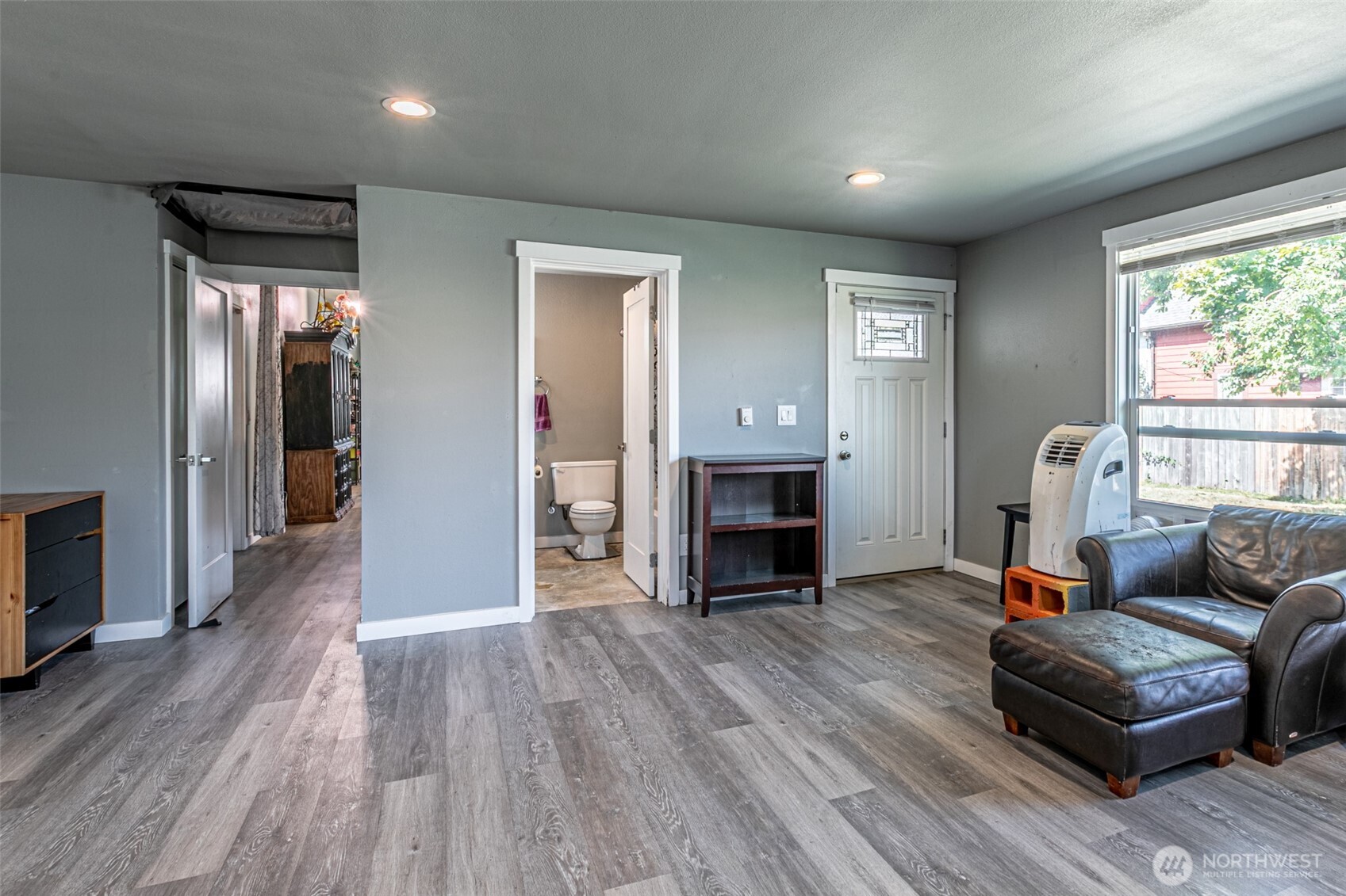 6827 S Thompson Avenue Tacoma WA 98408