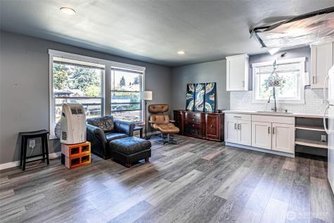 6827 S Thompson Avenue Tacoma WA 98408