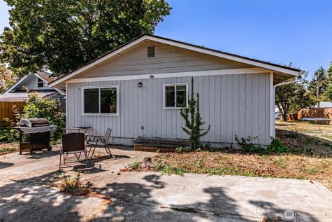 6827 S Thompson Avenue Tacoma WA 98408