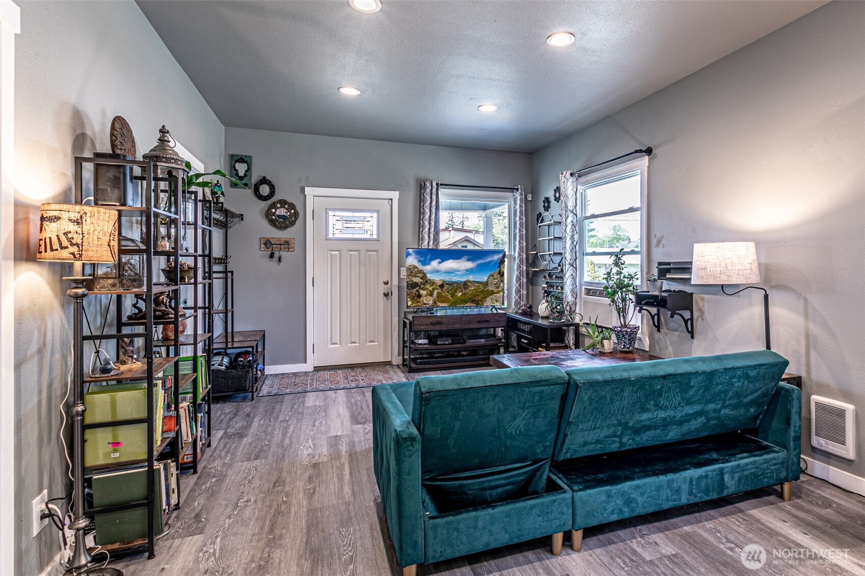 6827 S Thompson Avenue Tacoma WA 98408