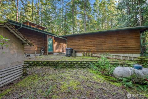 720 N Potlatch Drive N Hoodsport WA 98548
