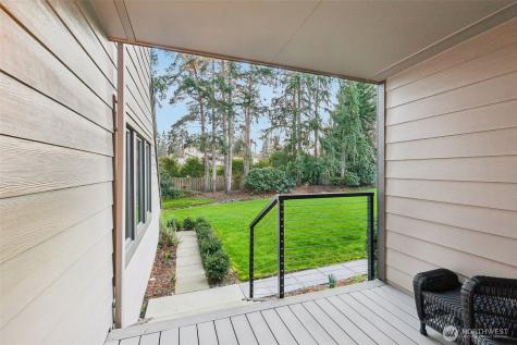 10331 NE 19th Place Bellevue WA 98004