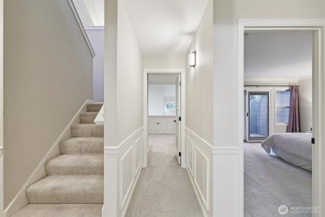 10331 NE 19th Place Bellevue WA 98004