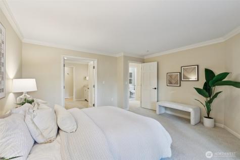 10331 NE 19th Place Bellevue WA 98004