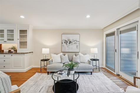 10331 NE 19th Place Bellevue WA 98004