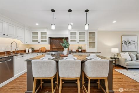 10331 NE 19th Place Bellevue WA 98004