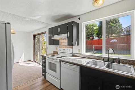 27938 22nd Avenue S Federal Way WA 98003
