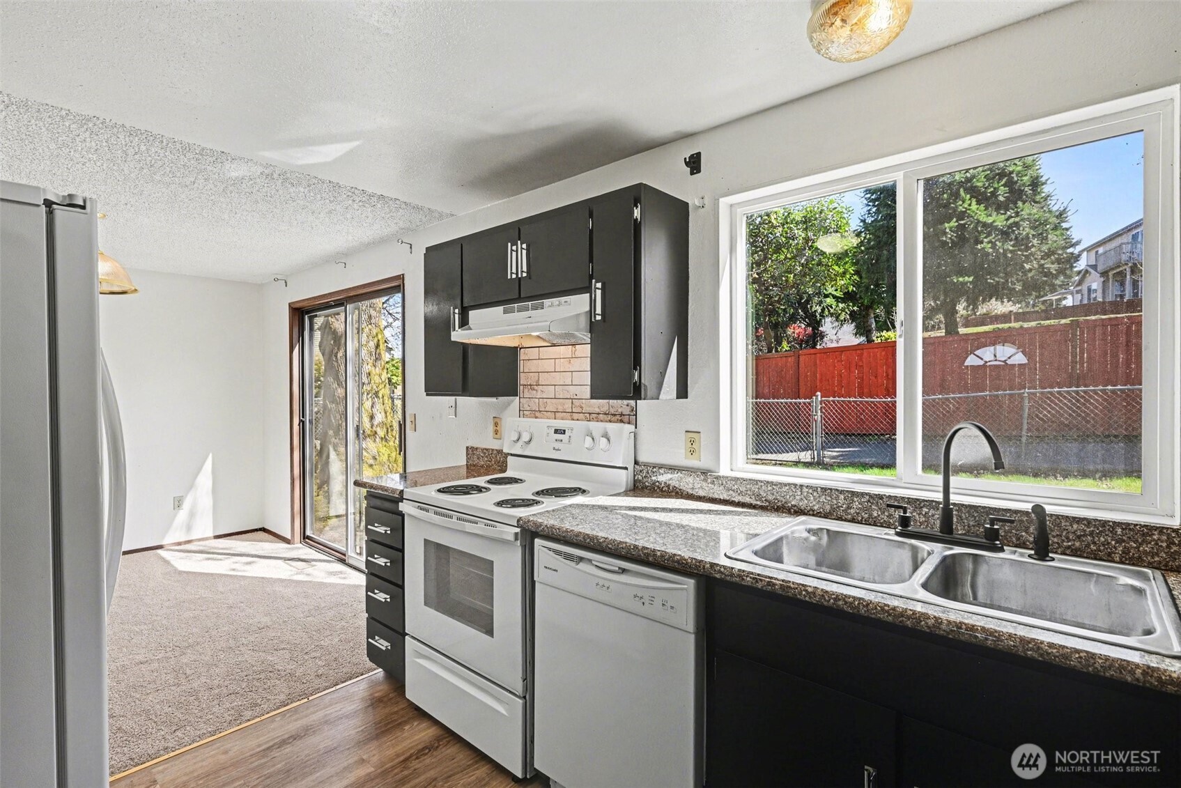 27938 22nd Avenue S Federal Way WA 98003