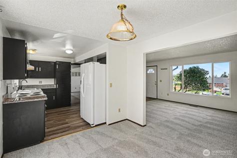 27938 22nd Avenue S Federal Way WA 98003