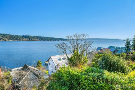 10742 Lakeside Avenue NE Seattle WA 98125