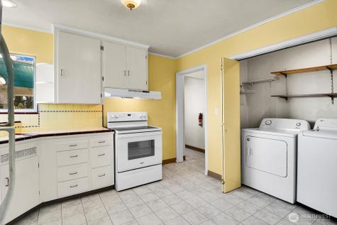 10742 Lakeside Avenue NE Seattle WA 98125