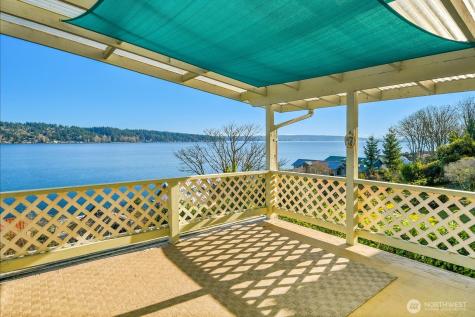 10742 Lakeside Avenue NE Seattle WA 98125